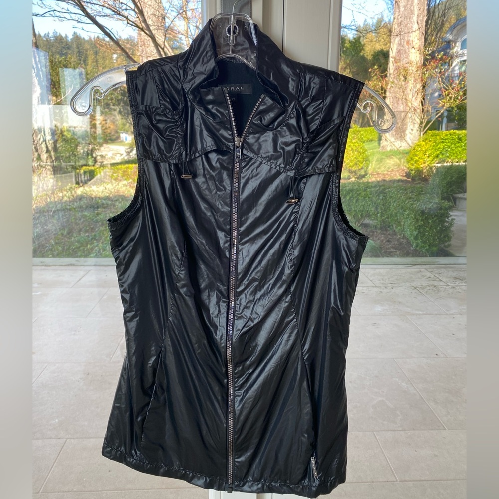Activewear vest jacket